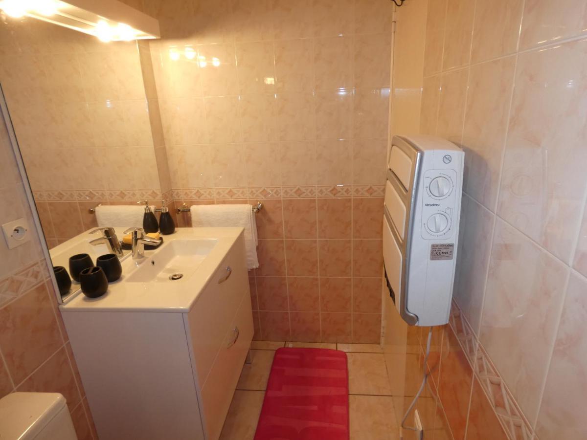 Gite De L Epinette Commentry Ngoại thất bức ảnh